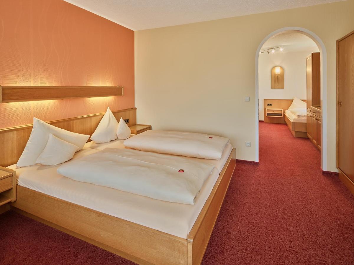 Hotel Garni Cafe Schacher Oberwolfach エクステリア 写真
